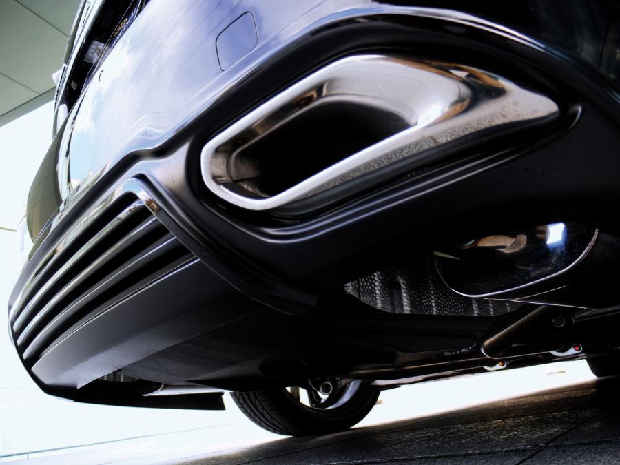  Lexus LS600h Executive Line by Wald 2010 года  (фото 30 из 81)